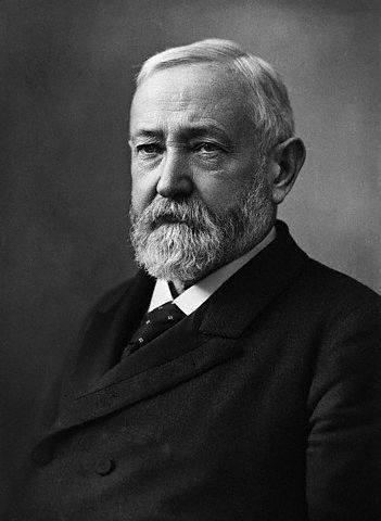 Benjamin Harrison became the first U.S. President to attend a major league game as he watches the Cincinnati Reds defeat the hometown Washington Senators