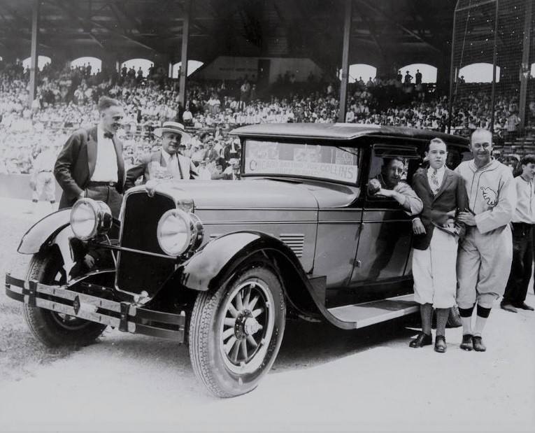 Chicago admirers present Eddie Collins, now with the A’s, with a new automobile