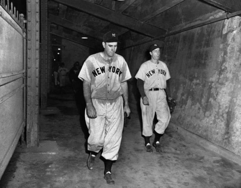 Bill Bevens loses World Series no hitter with 2 outs in 9th