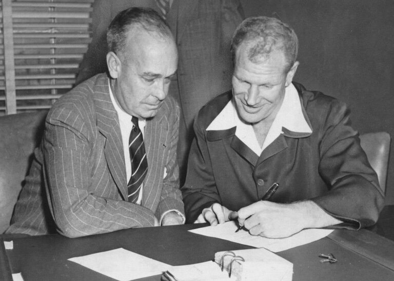 Bill Veeck sells the Cleveland Indians for $2.2 million to a local syndicate headed by Ellis Ryan. Hank Greenberg will be general manager.