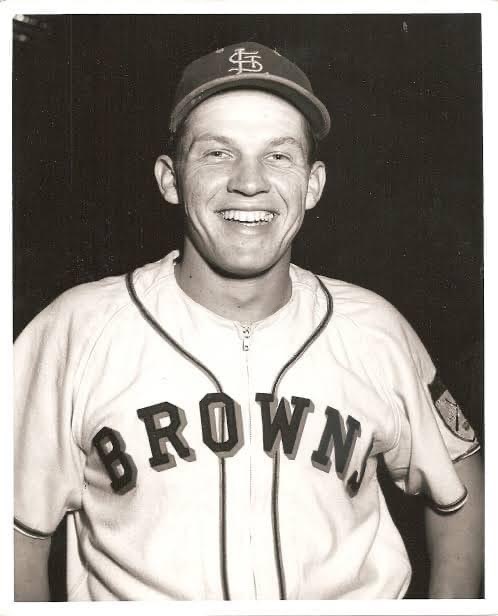 Browns rookie Bob Nieman hits two home runs in his first two ML at bats, a record unequaled. They come against Mickey McDermott of the Red Sox, but Boston still wins 9 – 6. Boston has homers by Dom DiMaggio, Ted Williams, and Walt Dropo.