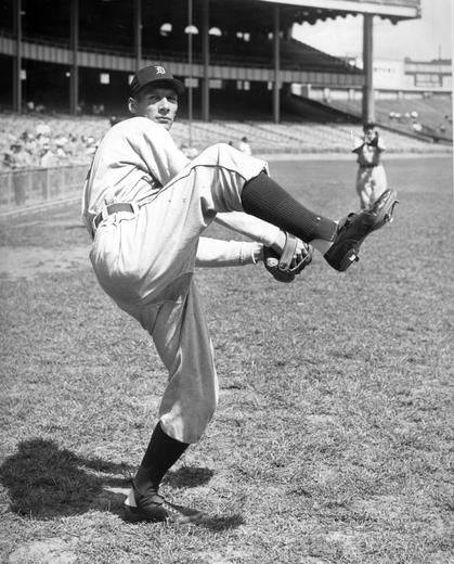 Hal Newhouser of the Tigers wins his 200th game. It is his last win for Detroit, who will release him in early 1953.