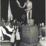 Before the Phillies' home opener, the team dedicates a statue of Connie Mack as part of the Opening Day ceremonies