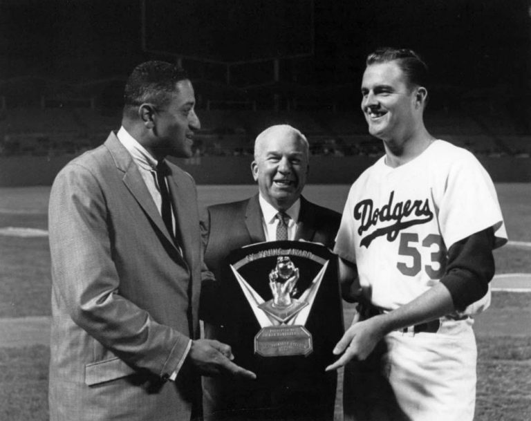 Los Angeles Dodgers pitcher Don Drysdale wins the 1962 Cy Young Award