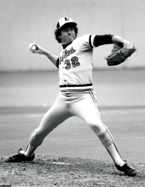 Baltimore Orioles pitcher Steve Stone wins the 1980 AL Cy Young Award