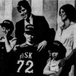 Carlton Fisk leaves the Boston Red Sox to sign a free agent contract with the Chicago White Sox