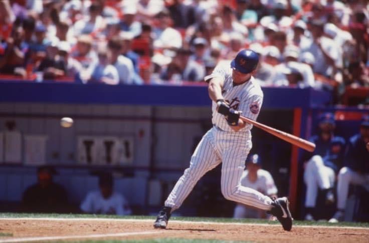 Todd Hundley joins Mickey Mantle as the only other switch hitter to hit 40 homers in a season. His 40th home run also breaks Darryl Strawberry’s Met club record for most homers in a single season.