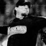 Josh Beckett dominates Yankees to give Florida Marlins their second World Championship in 11 seasons