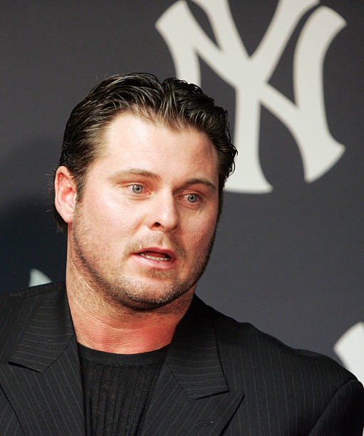 Jason Giambi apologizes to his teammatesYankees fans and to baseball fans everywhere