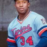 Kirby Puckett and Tony Gwynn win batting titles on last day on season