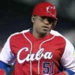 Oakland signs OF Yoenis Cespedes to a four-year contract worth $36 million