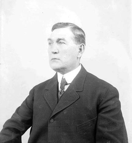 In an effort to prevent hitters from rubbing out chalk lines, National League umpire Hank O’Day suggests white rubber strips be used to mark out the batter’s box