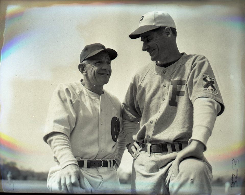 New York Mets manager Casey Stengel, announces his retirement