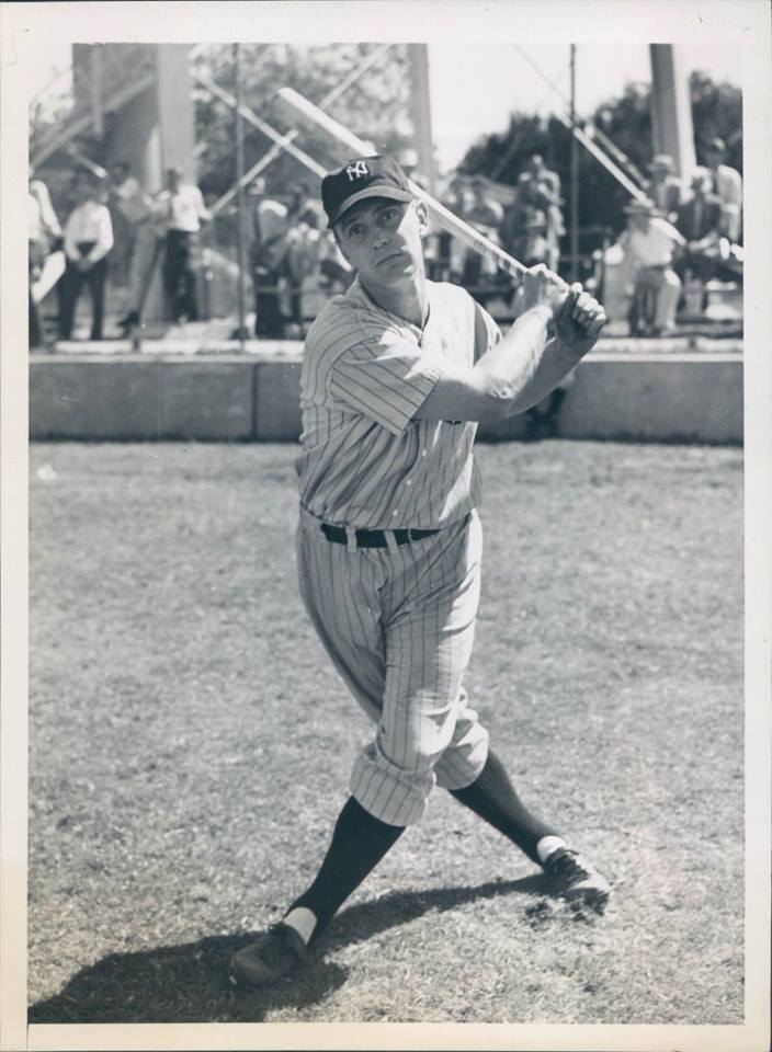 The Dodgers trade first baseman Babe Dahlgren to the Phillies for outfielder Lloyd Waner and infielder Al Glossop