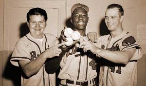 Hank Aaron and Eddie Mathews and outfielder Wes Covington hit back-to-back-to-back home runs against Ron Kline of the Pittsburgh Pirates