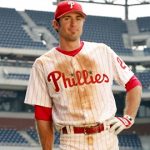 Chase Utley extends his hitting streak to 35 games