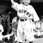 Bill Veeck sends three-foot, seven-inch Eddie Gaedel to bat for his St. Louis Browns