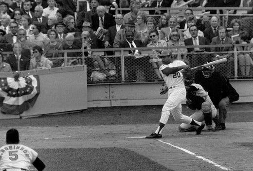 Tommie  Agee Saves the Mets in Game 3 of World Series