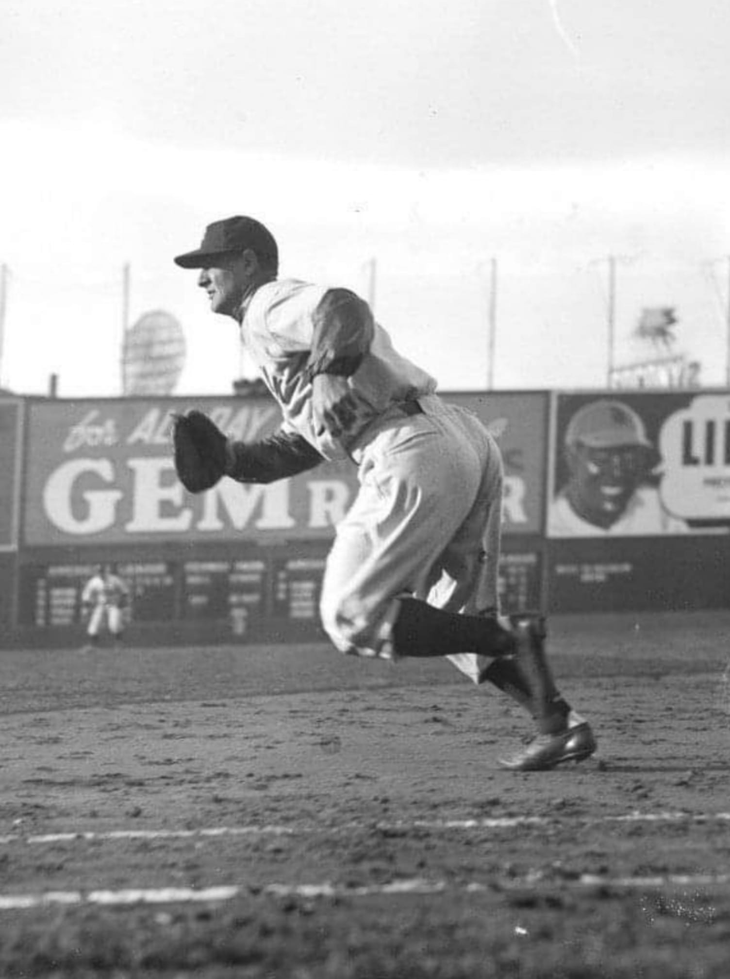 A classic shot ... Lou Gehrig at Fenway Park