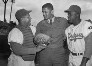 Don Newcombe sworn into the Army