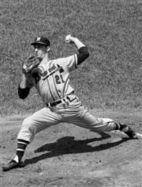 Warren Spahn tops the Mets 5-2 on 3 hitter Hank Aaron and Gil Hodges homer