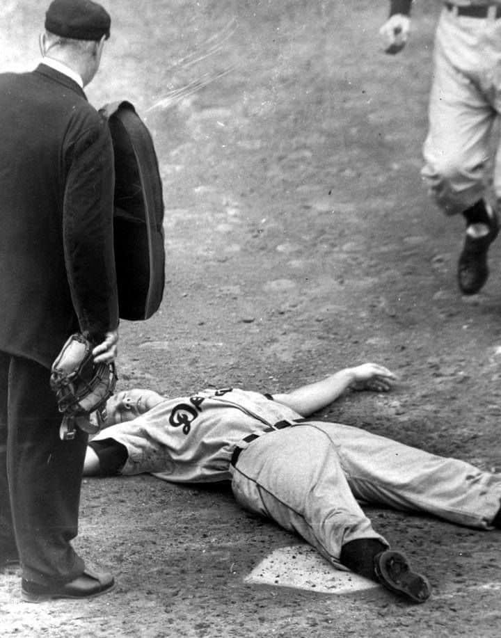 Al Kaline knocked unconscious by Bob Shaw