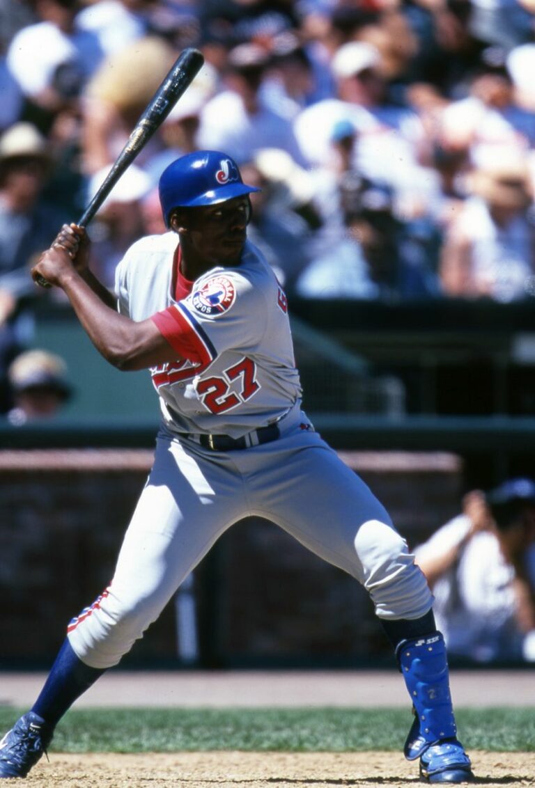 Vladimir Guerrero extended his hit streak to 31 games