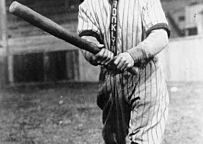 Norman__Kid__Elberfeld,_a_player_for_the_Brooklyn_Dodgers,_full-length_portrait,_swinging_his_bat