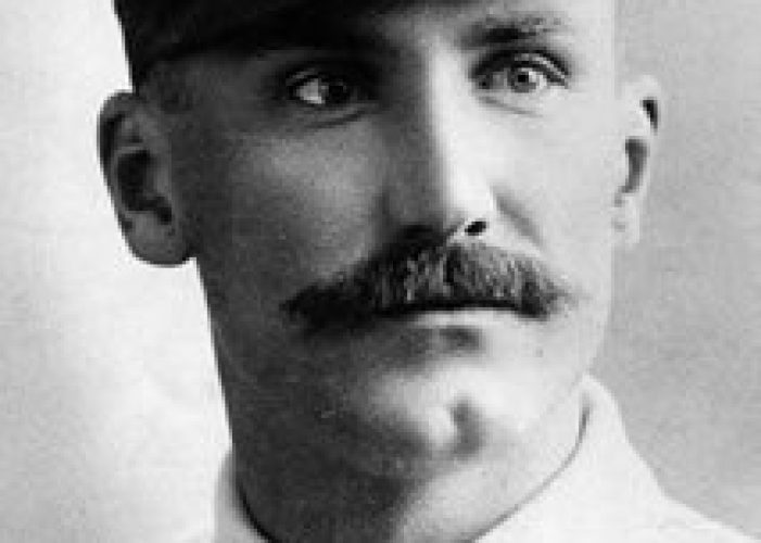 The Cincinnati Reds acquire slick first baseman and good hitter Jake Beckley from the New York Giants.